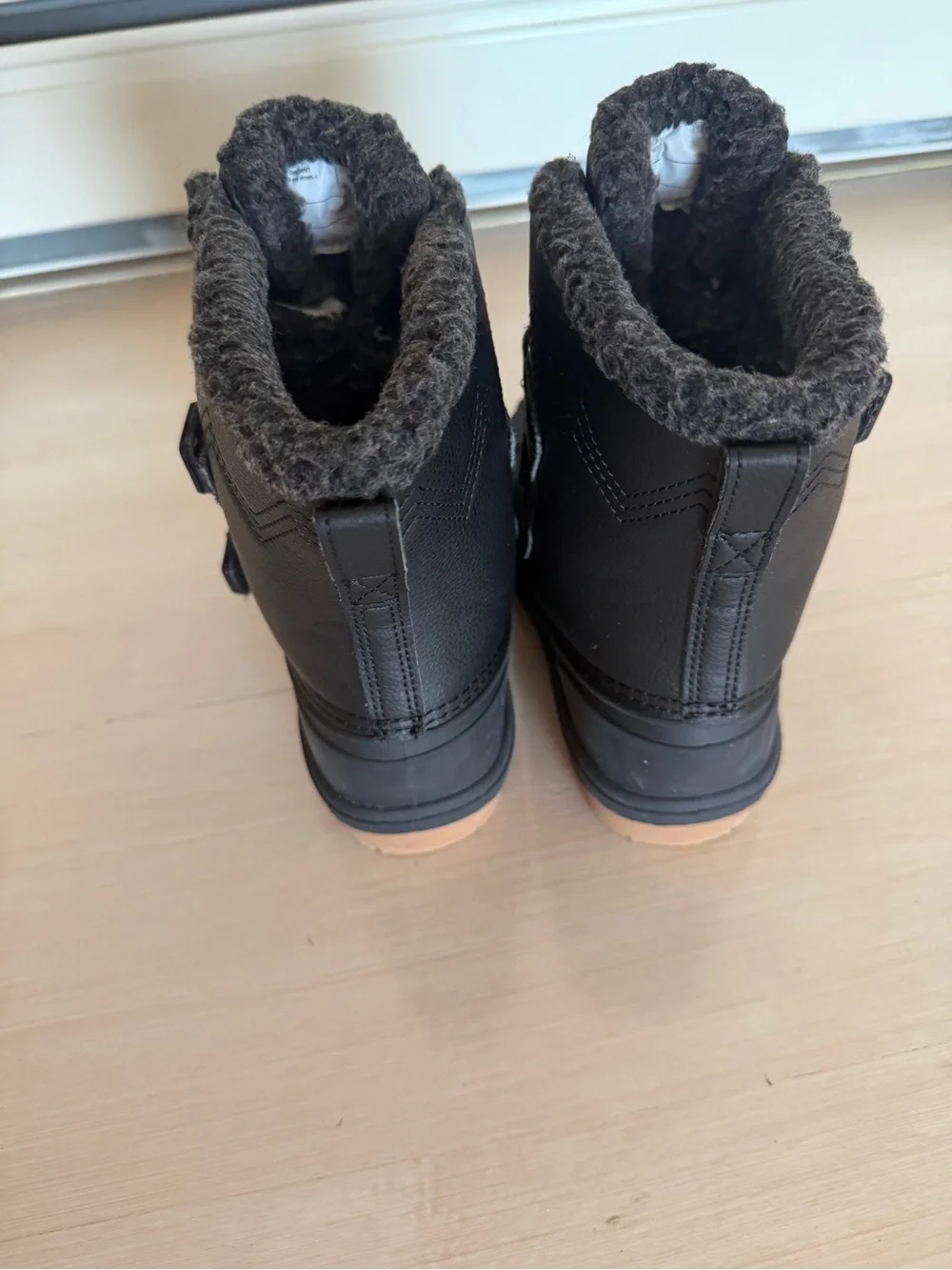 Cat & Jack Black Snowboots 11c kids
